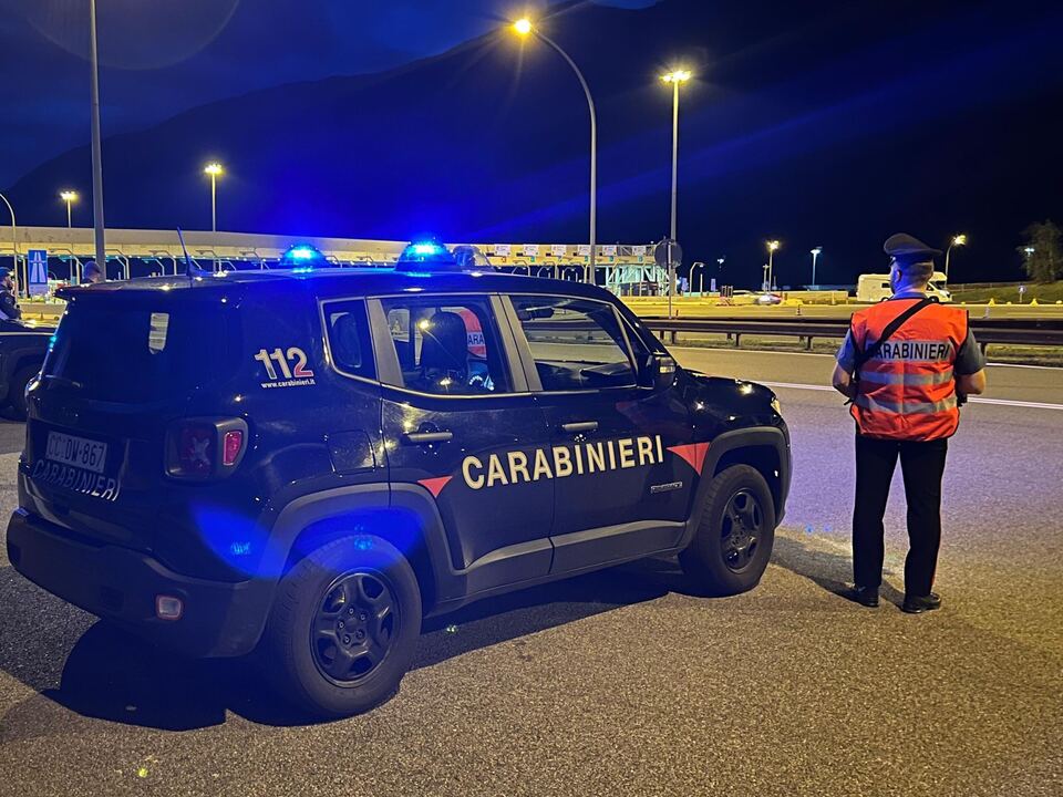 Promille-Biker-fl-chtet-vor-Carabinieri