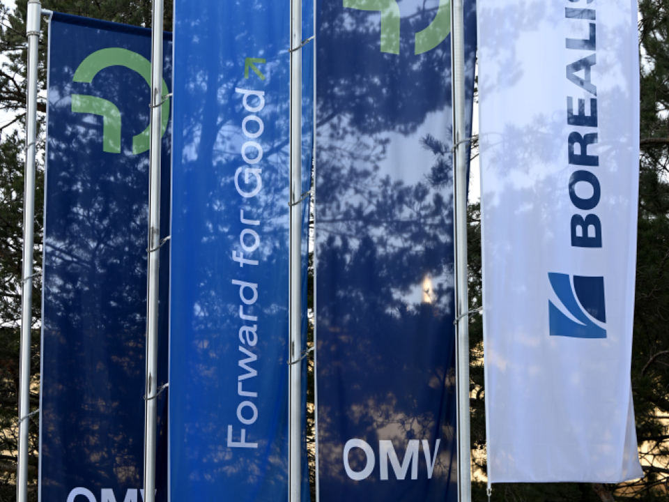 -bernahmen-erreichten-Rekordvolumen-zum-Halbjahr