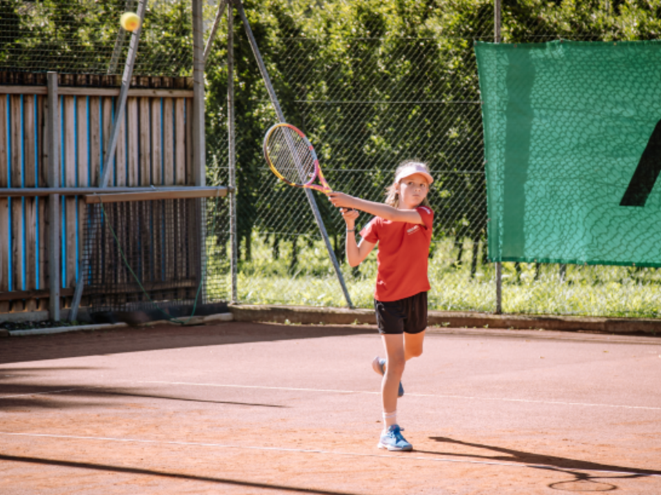 VSS-Raiffeisen-FITP-S-dtirols-Tennisnachwuchs-im-SinnerFieber