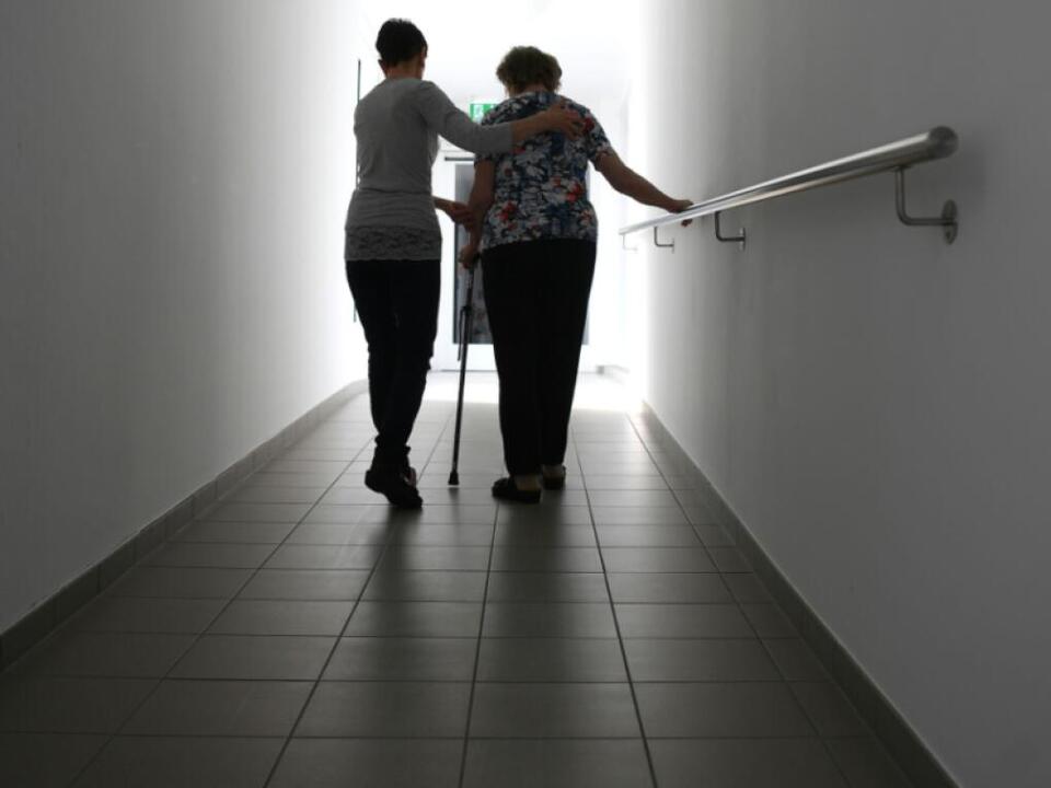 AGB-Cgil-warnt-vor-neuen-Berufsprofilen-im-Pflegebereich