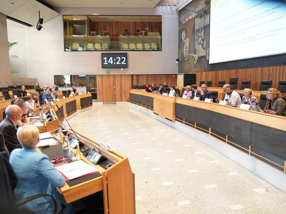 Der Alltag von Menschen mit Behinderung und die Verbesserungsvorschläge von Betroffenen und Angehörigen standen heute im Fokus einer Anhörung des IV. Gesetzgebungsausschusses des Südtiroler Landtages