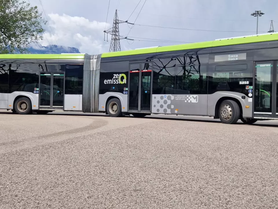 Bereits heute besteht der SASA-Fuhrpark zu 10 Prozent aus emissionsfreien Fahrzeugen.