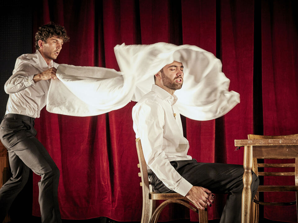 Performancetheater-und-24-Stunden-Museion-erstes-Festivalwochenende-bei-Transart25