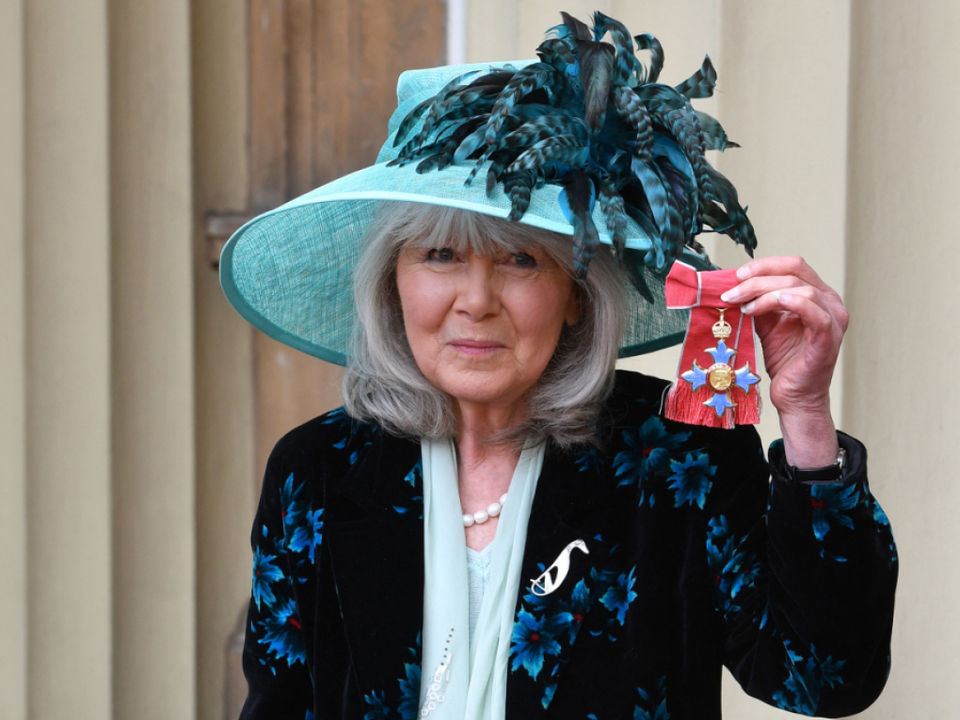 Britische-Autorin-Jilly-Cooper-mit-88-Jahren-gestorben