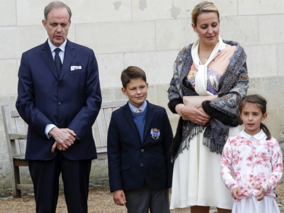 Jean d\'Orleans (links) hier im Jahr 2019 mit seiner Familie