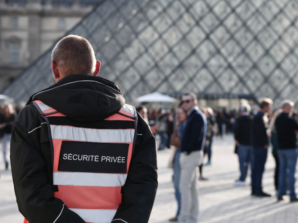 Nach dem Einbruch im Louvre steht die Sicherheit auf dem Prüfstand