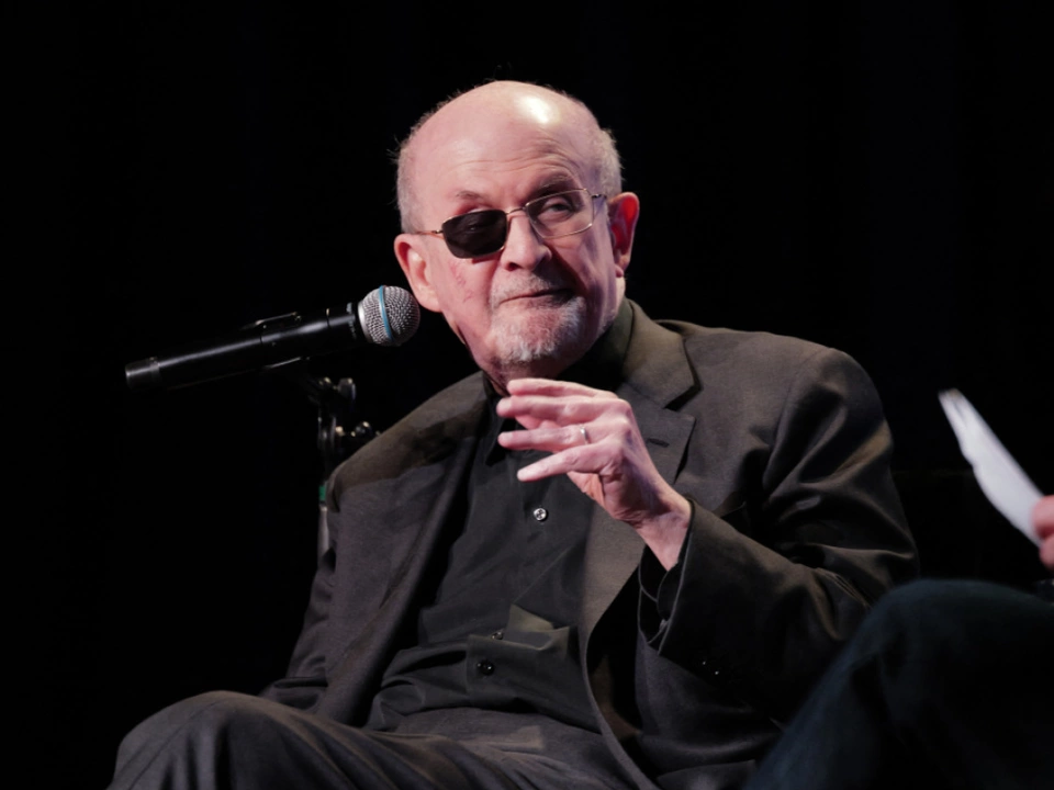 Salman Rushdie ist auf dem rechten Auge blind