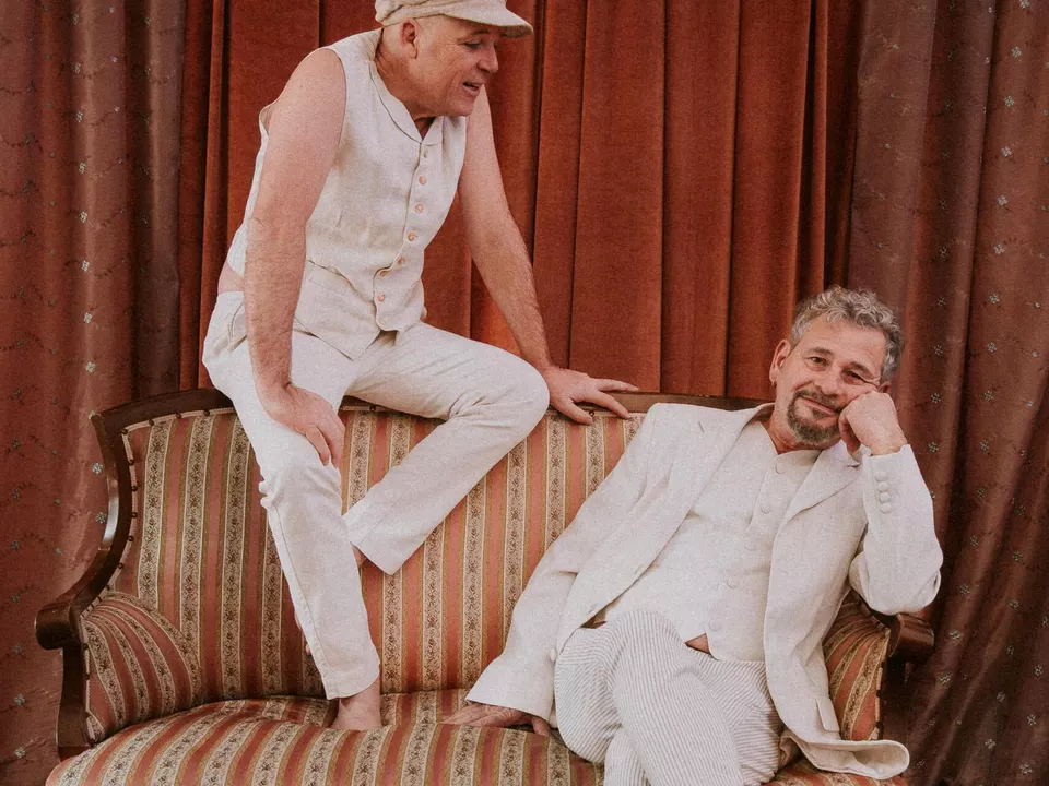 Seit vielen Jahren stehen Georg Clmenti und Ossy Pardeller gemeinsam auf der Bühne; am Freitag erscheint die neue Single \'Leben muasch\' (c)