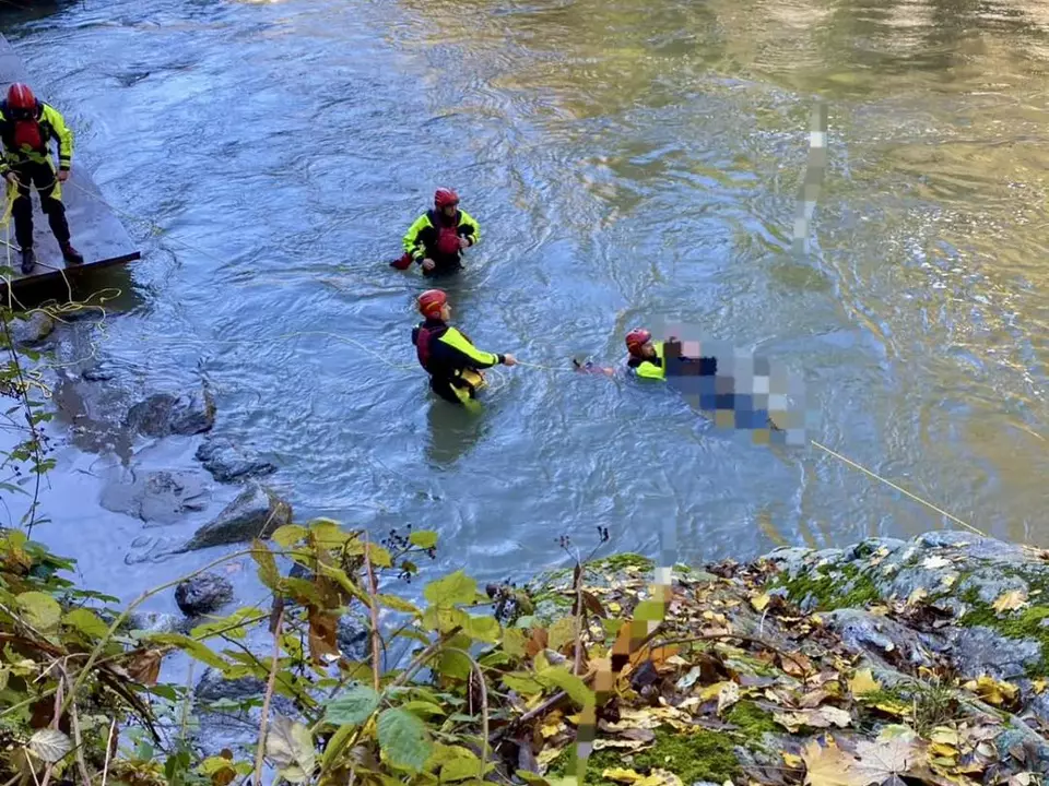 Mann stürzt in Passer – Großaufgebot der Einsatzkräfte
