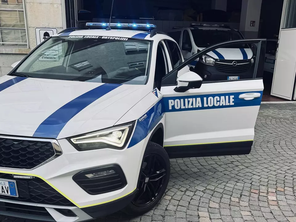 585b2c39-5936-4a7a-bcfd-4ddd6b0f964e