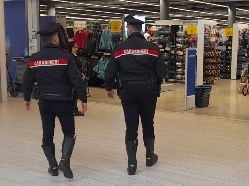 Anzeigen-nach-Kontrollen-in-Bozens-Shopping-Angeboten