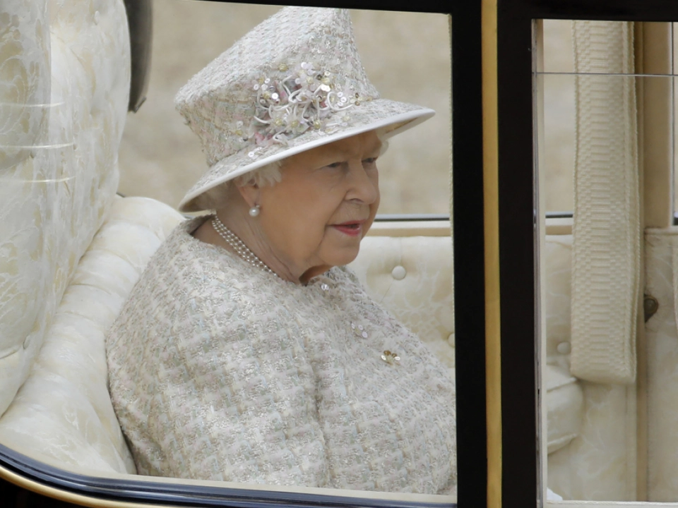 Die Queen war für ihre modischen Outfits bekannt