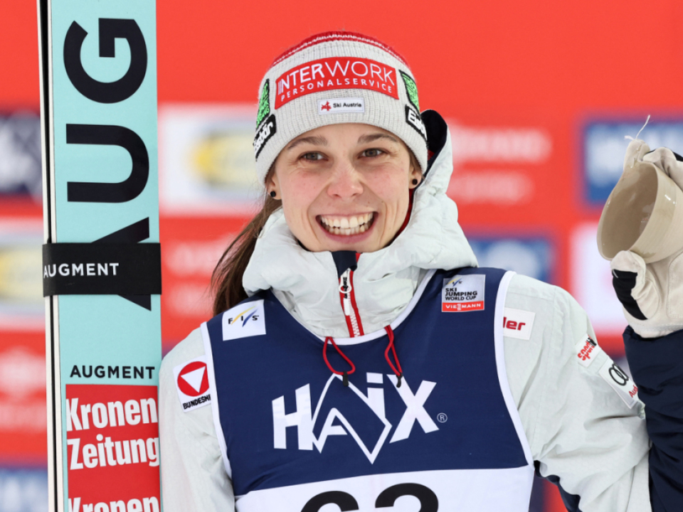 Eder-im-Normalschanzen-Bewerb-in-Falun-auf-Platz-drei