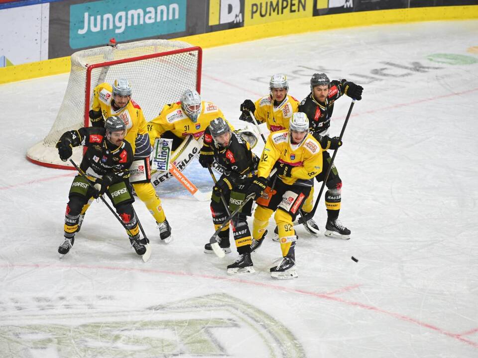 Stark-Hart-umk-mpfter-HCP-Heimsieg-gegen-Wien