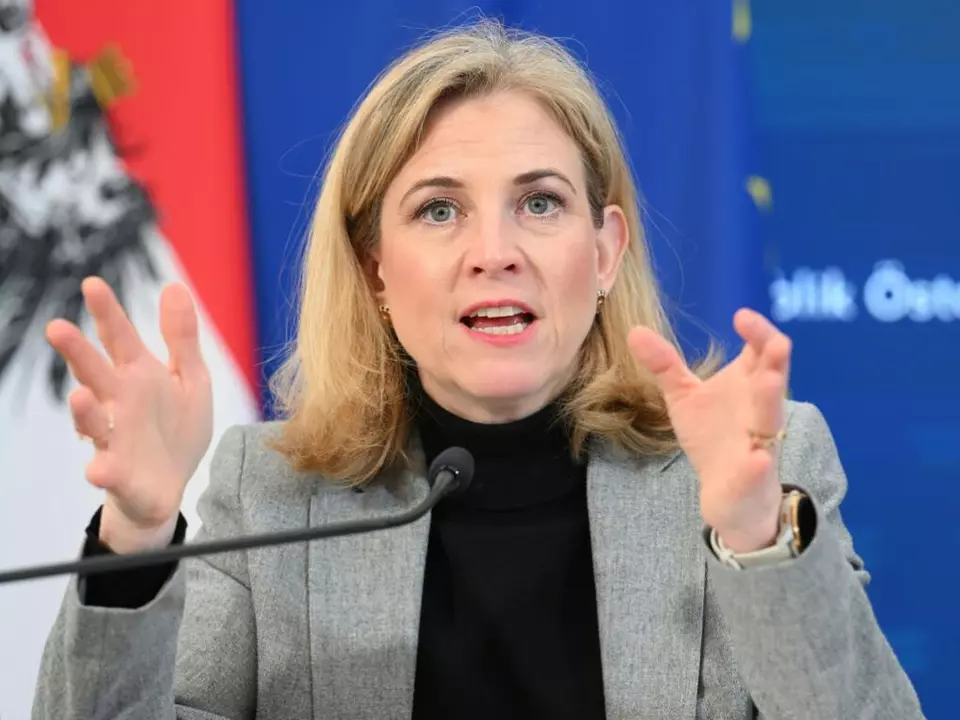 NEOS-Chefin will Zugriff auf Budgetzahlen der Länder