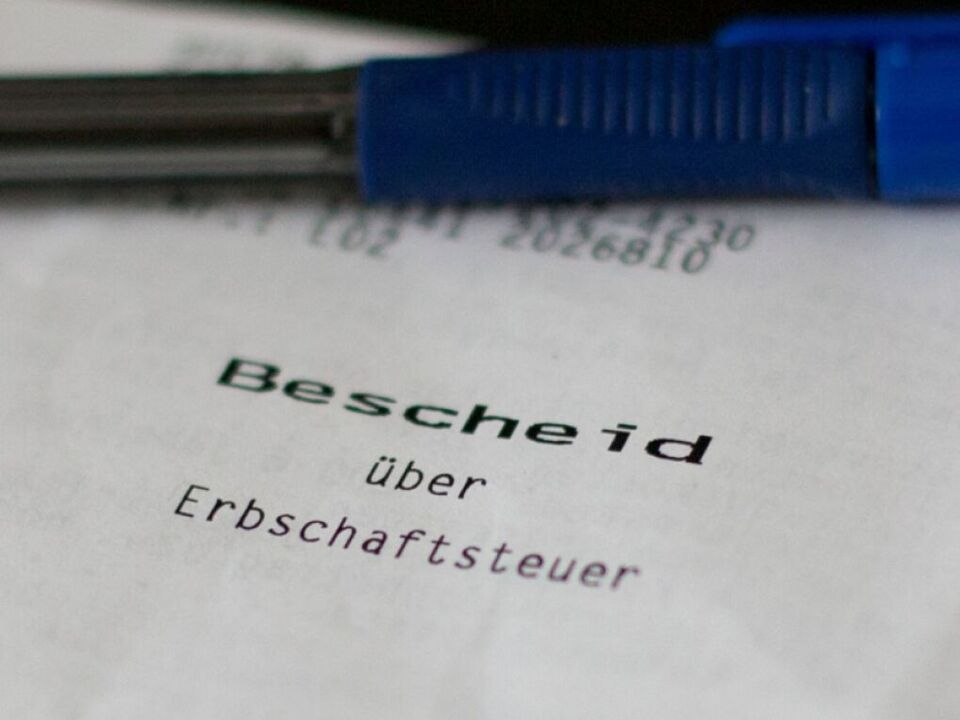 Hochrechnung-Schweizer-gegen-B-rgerdienst-und-neue-Steuer