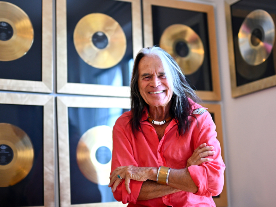 S-nger-Winnetou-und-Tierfl-sterer-Waterloo-ist-80