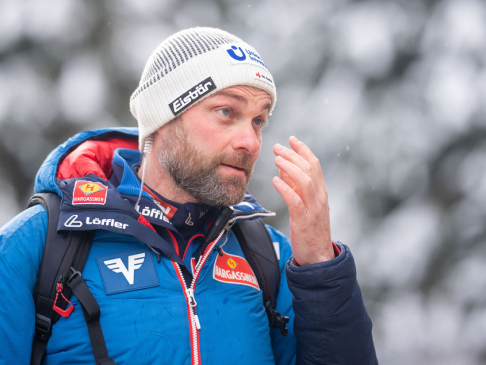 Slowene-Lanisek-gewinnt-Windspringen-in-Ruka-nach-einem-Satz