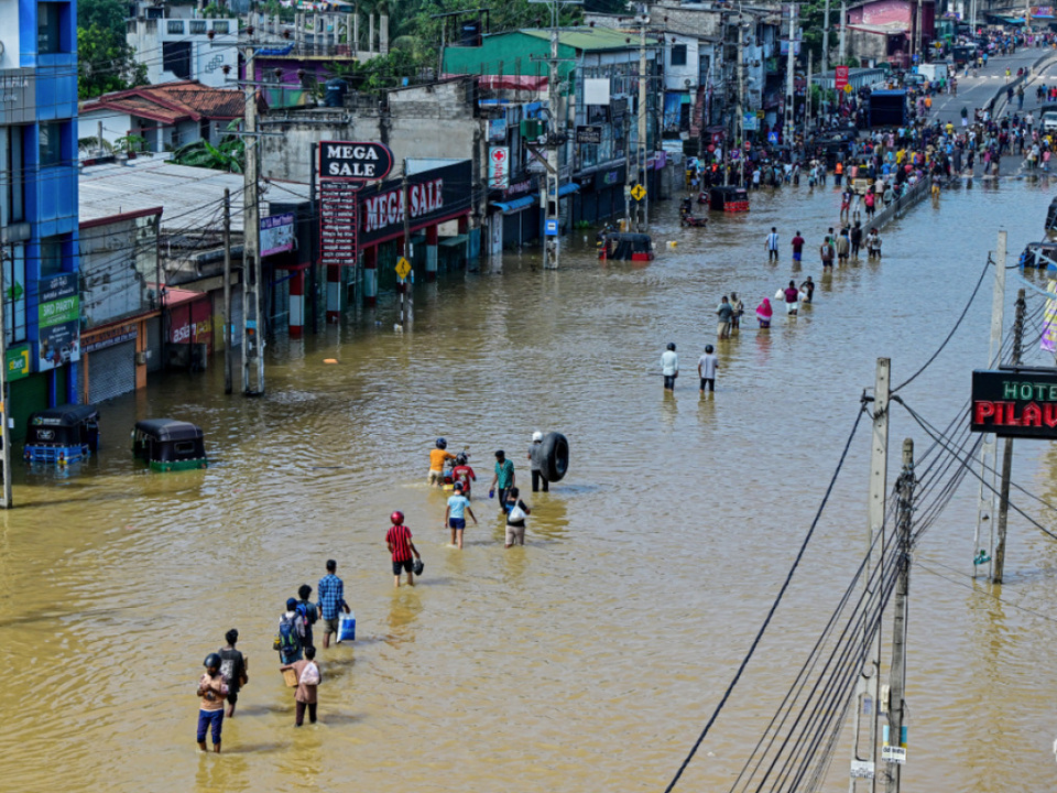 Mehr-als-330-Tote-durch-Zyklon-Ditwah-in-Sri-Lanka