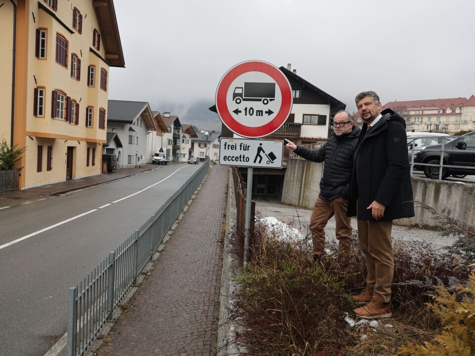 Durchfahrtsverbot-f-r-lange-Lkw-in-Gossensa-und-Mauls