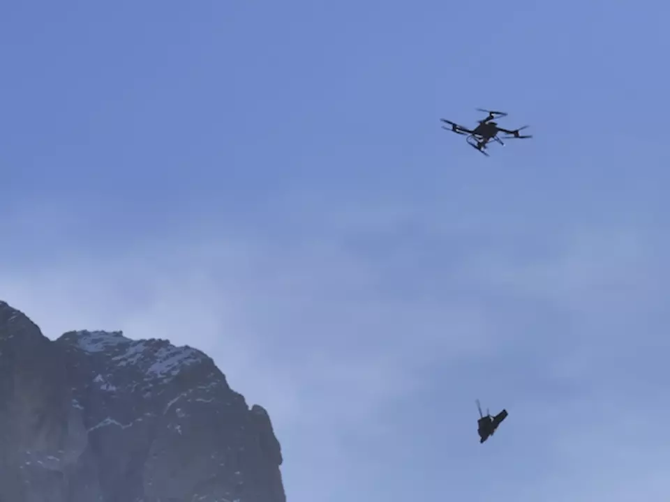 Cargo-Drohnen unterstützen Logistik beim Skiweltcup in Gröden