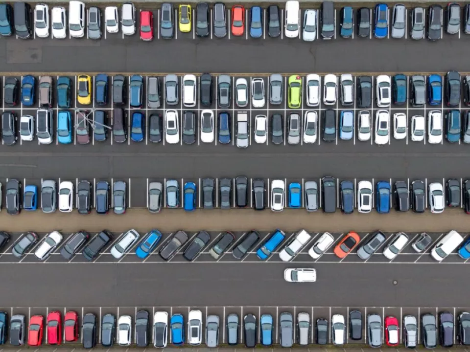 Autoindustrie kriselt weltweit, Deutschland am stärksten betroffen