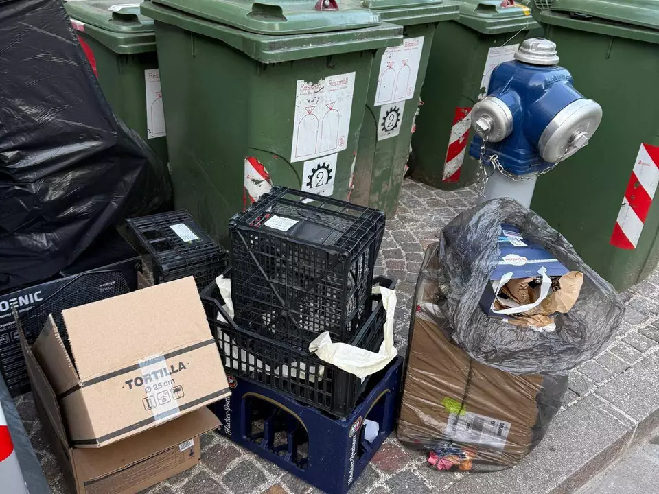 Contenitori-dei-rifiuti-abbandonati-sulle-strade-controlli-e-sanzioni-in-arrivo