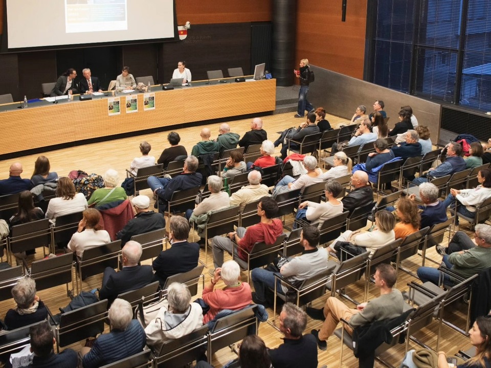 Caritas-gibt-die-F-hrung-des-Friedenszentrums-wieder-ab