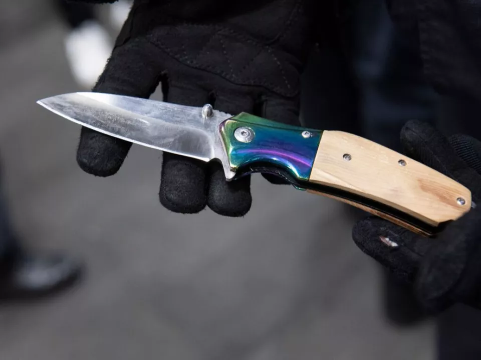 Der Mann wollte soll mit einem Messer gedroht haben (Symbolbild)