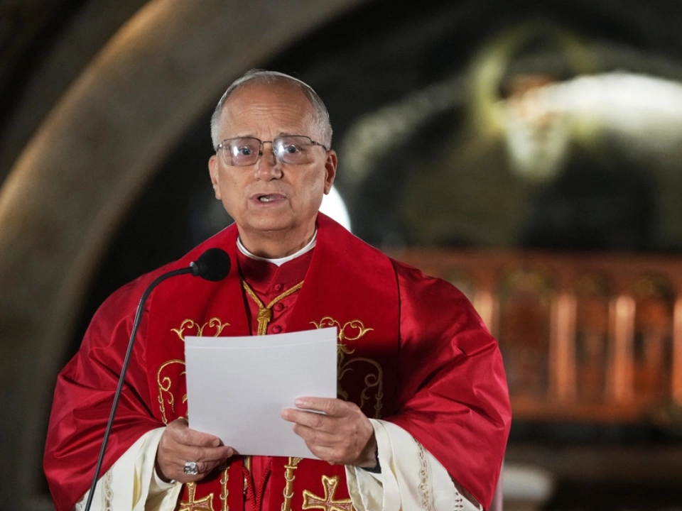 Der Papst am Grab des heiligen Charbel