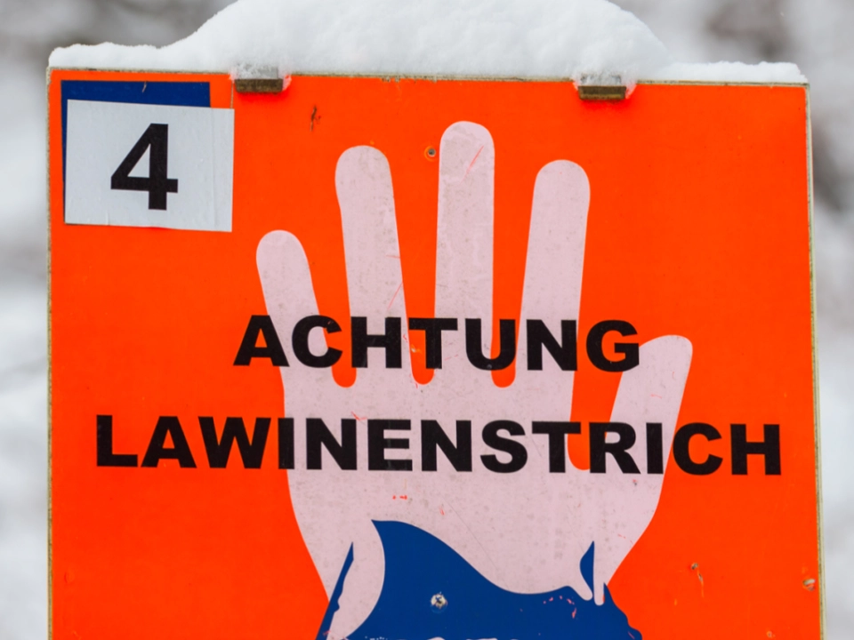 Die Lawine ging im Bereich eines Klettersteiges ab
