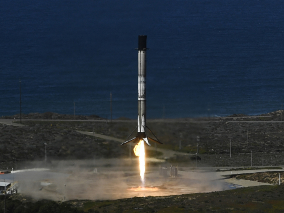 SpaceX-bei-Insider-Verkauf-mit-800-Mrd-Dollar-bewertet