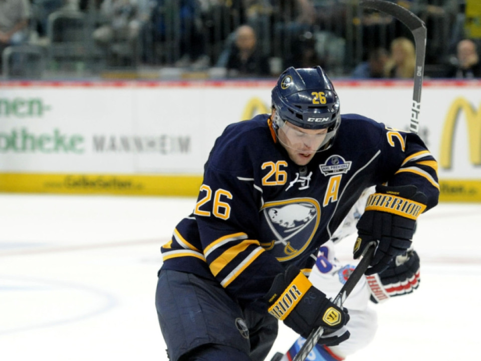 Thomas-Vanek-in-Hall-of-Fame-der-IIHF-aufgenommen