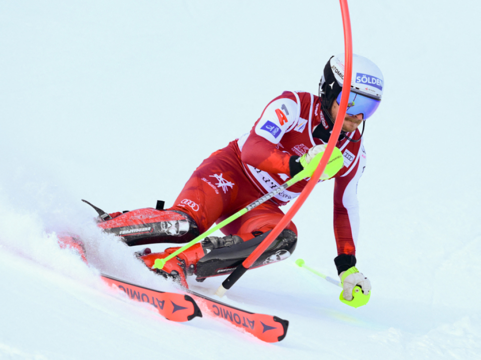 Gstrein-bei-Meillard-Slalomf-hrung-Halbzeitsechster