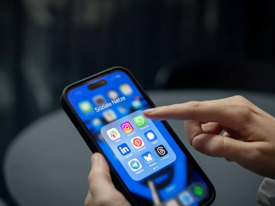 Hey Whatsapp, bitte den Status von Onkel Erwin verbergen!