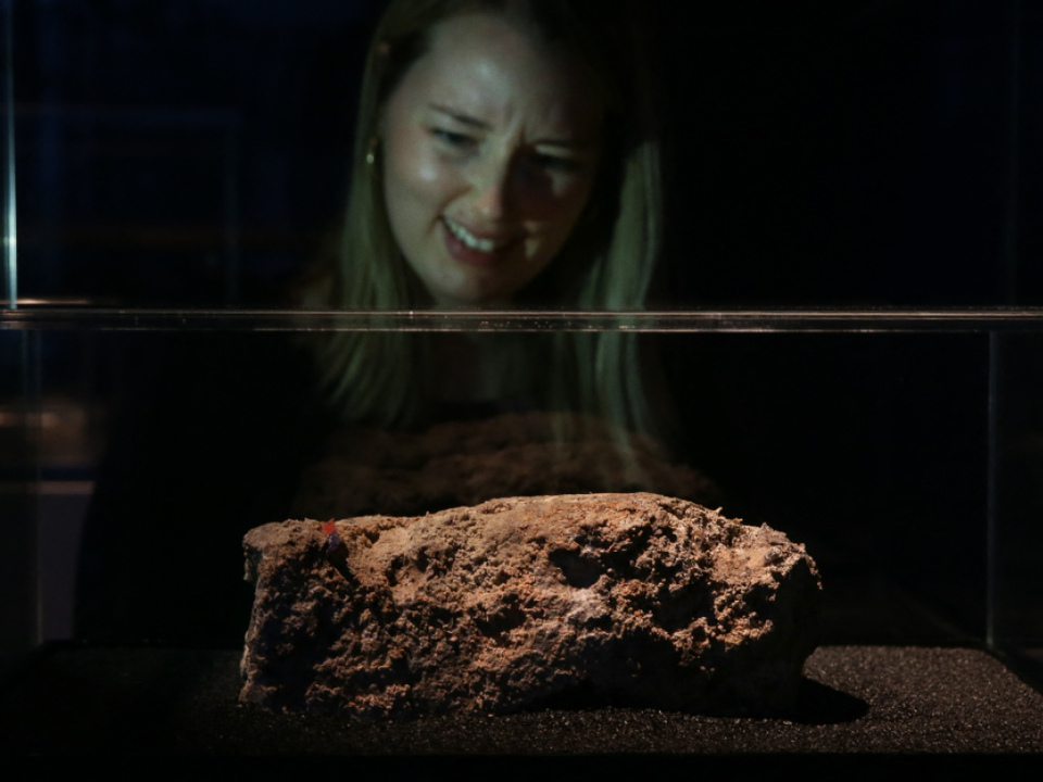 Arbeiter-finden-in-Londoner-Kanalisation-riesigen-Fettberg