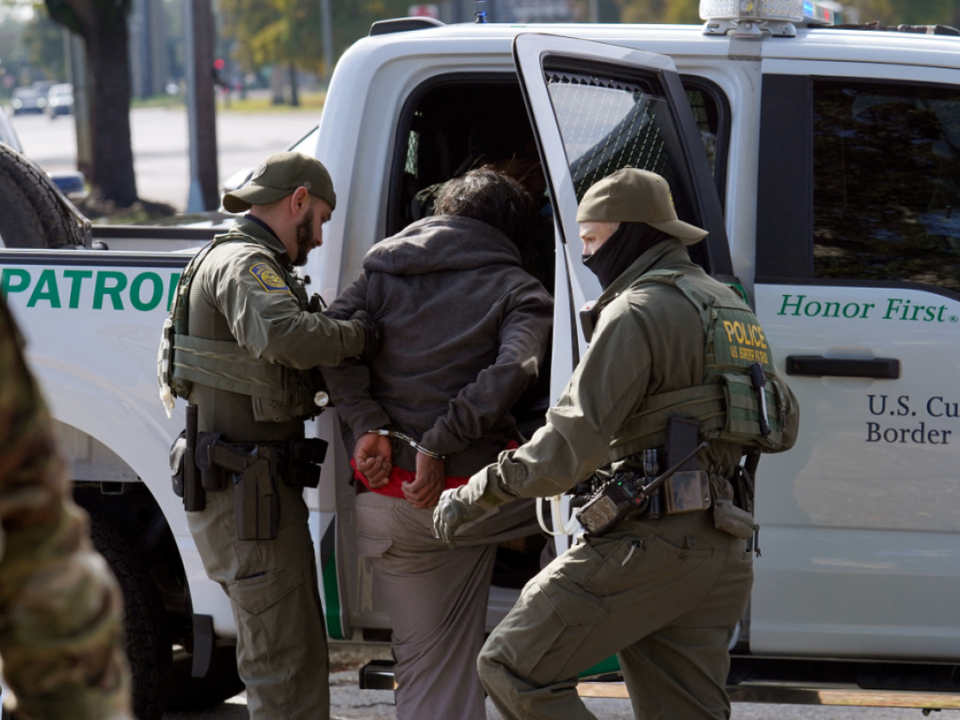 US-Regierung-geht-in-New-Orleans-gegen-Migranten-vor