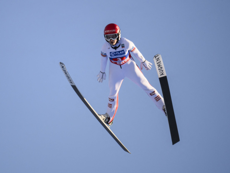 Eder-bei-Prevc-Gala-Vierte-Norwegerin-disqualifiziert