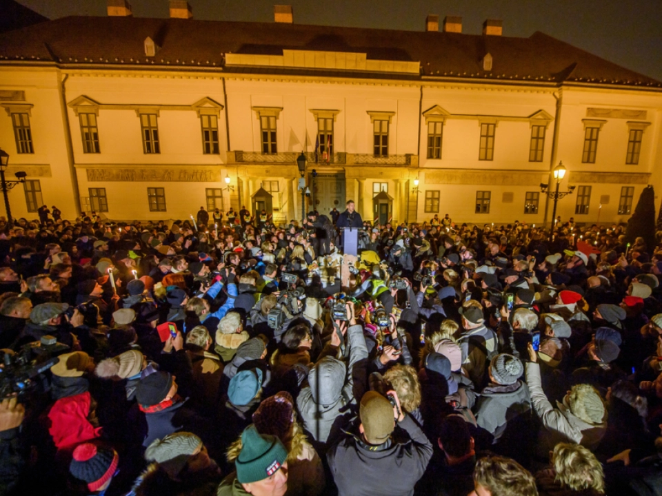 Mehr als 50.000 Menschen gingen gegen Orban auf die Straße