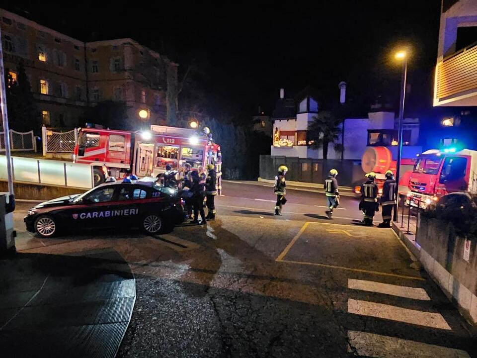 Stichflamme-aus-Methanolofen-l-st-Wohnungsbrand-aus