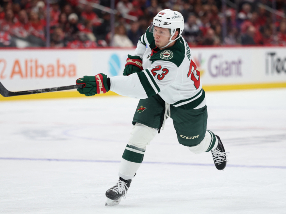 Rossi-in-gro-em-Tauschgesch-ft-von-Minnesota-zu-Vancouver