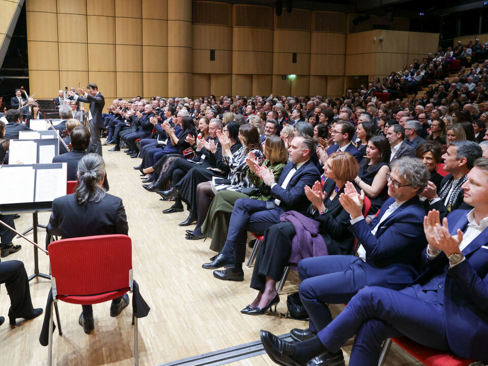Traditionelles-Neujahrskonzert-im-Forum-Brixen