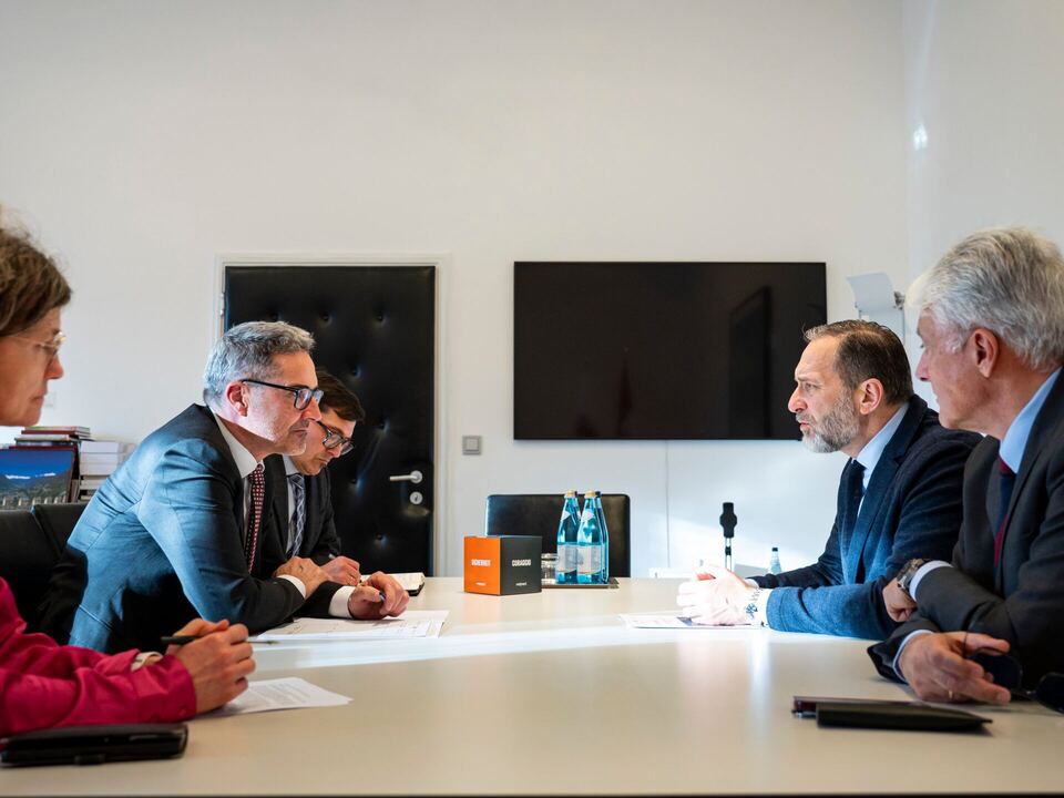 Autonomiereform-im-Zentrum-des-Antrittsbesuchs-von-Botschafter-Rendi