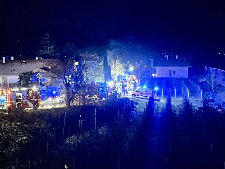 Arbeitsreiche-Silvesternacht-f-r-die-S-dtiroler-Feuerwehren