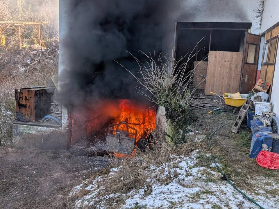 Traktor-in-Vollbrand