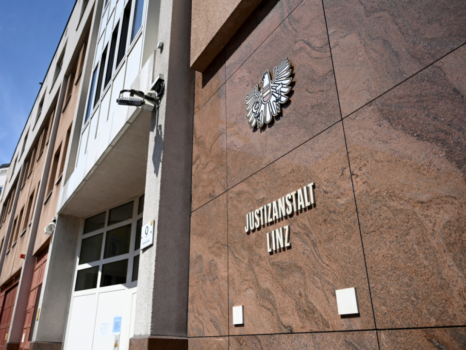 Junger-IS-Anh-nger-nach-Anschlagspl-nen-in-Linz-in-U-Haft