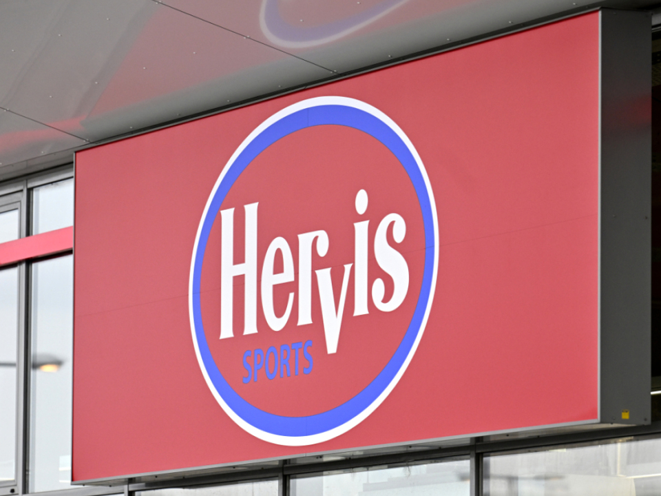 Spar-hat-Sporth-ndler-Hervis-verkauft