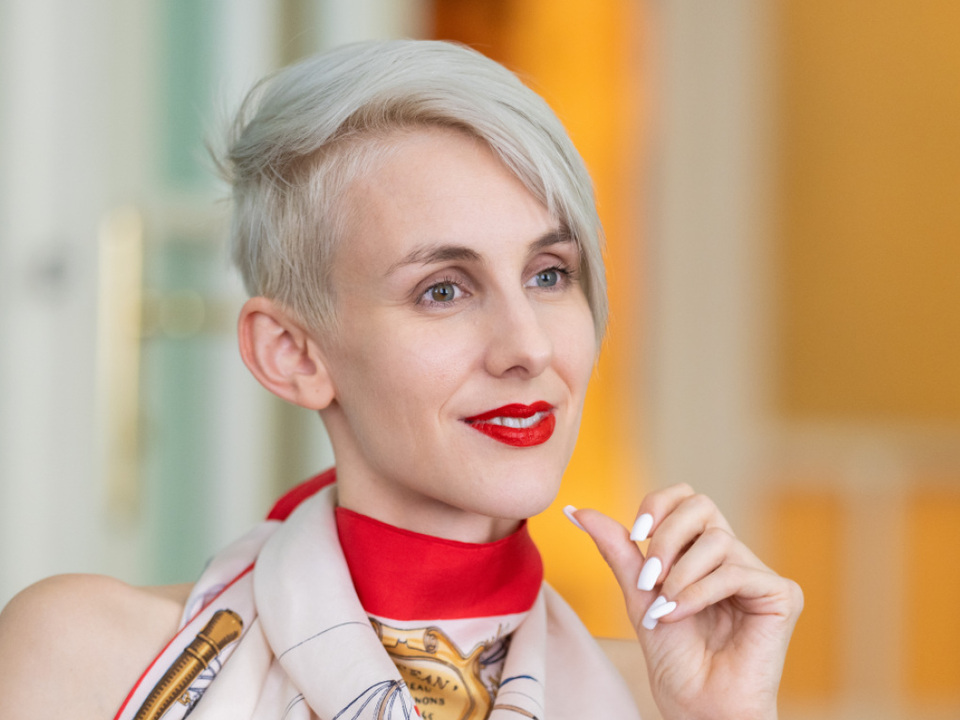 Lisa-Eckhart-Sogar-der-Weltuntergang-wurde-privatisiert-