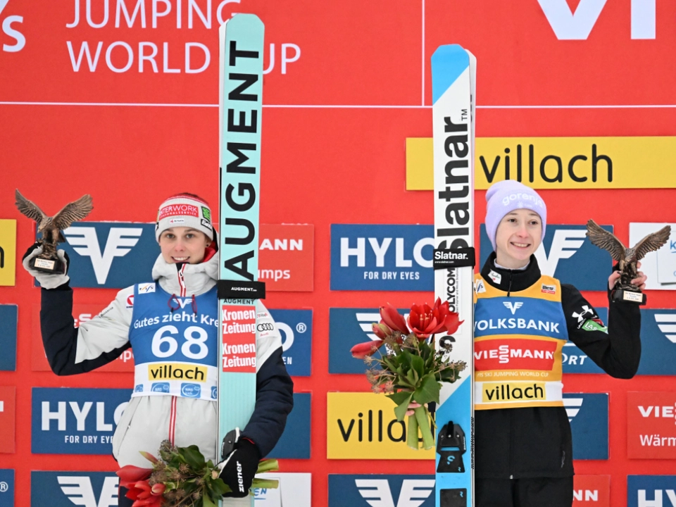 Lisa Eder (links) musste sich nur Nika Prevc beugen