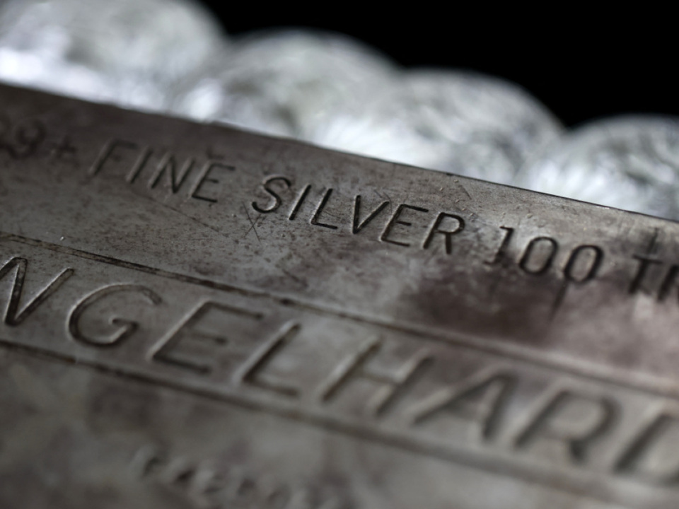 Silberpreis-steigt-erstmals-ber-100-Dollar